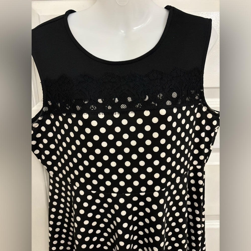 Thyme Women Dress Size XL Used - Picture 3 of 8